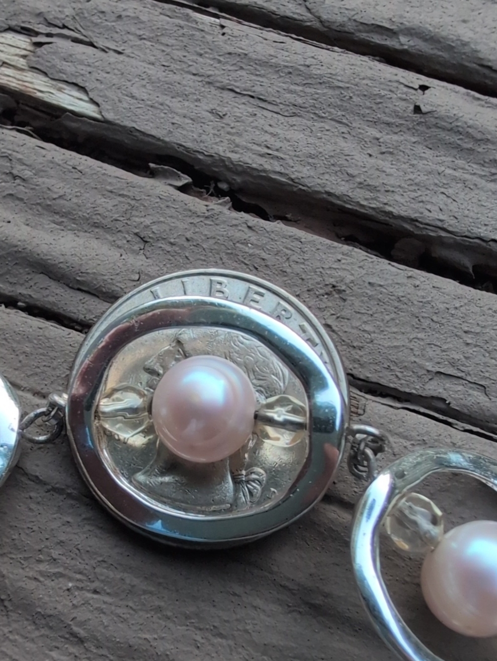 Freshwater Pearl Toggle Bracelet Pearls Encased In Silver Round Rings. - Picture 8 of 9
